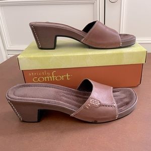 NWT Strictly Comfort Sophia heels open toe sandals shoes size 10 in brown